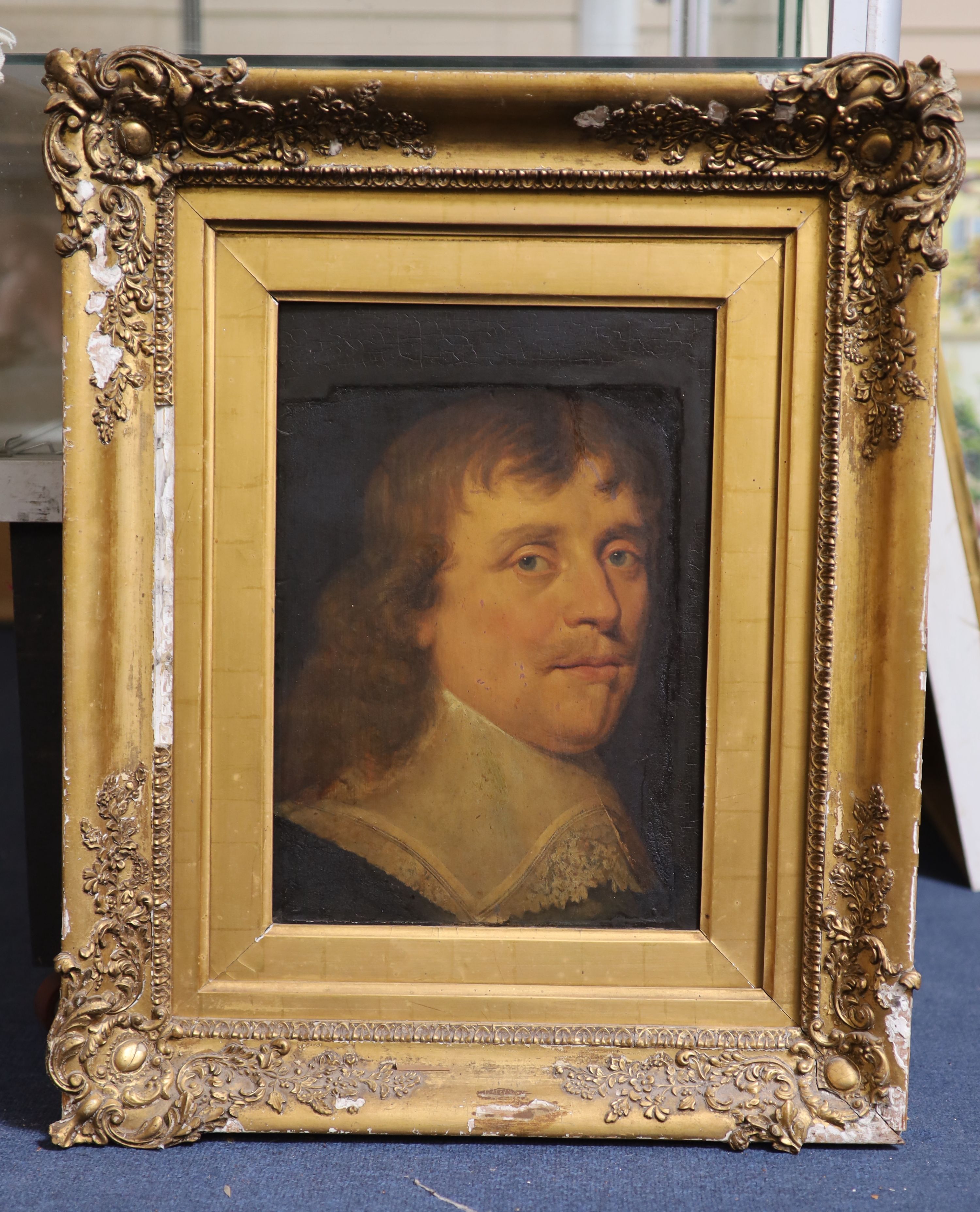 Jan Anthonisz Van Ravesteyn (1570-1657), Portrait of a gentleman with a white lace collar, Oil on panel, 39 x 27.5 cm.